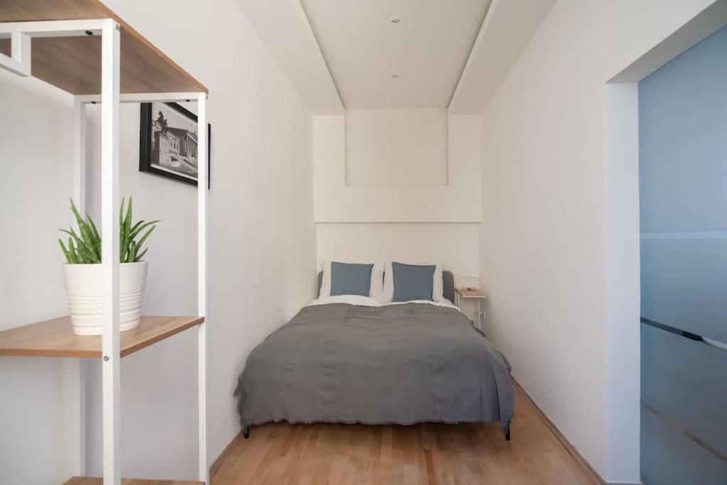 Grosse Terrasse, Klimaanlage Und U-Bahn Naehe Apartment Wina Bagian luar foto